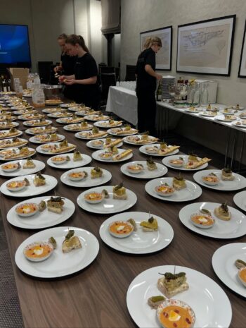 Åpent for alle, lunsjcafé og tapasrestaurant - Eventhuset Sandefjord